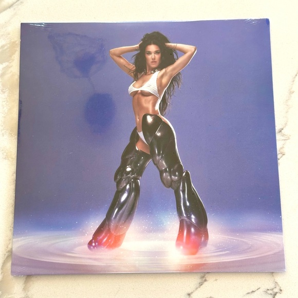 NEW SEALED Katy Perry 7” Woman’s World Translucent Orange 7” 45 RPM Single - Picture 3 of 8